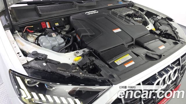 Audi Q7 2020 — ფოტო 5/20