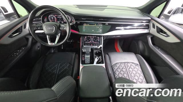 Audi Q7 2020 — ფოტო 10/20
