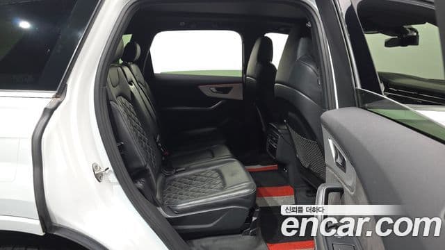 Audi Q7 2020 — ფოტო 12/20