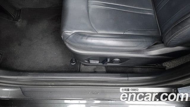 Kia K5 2021 — ფოტო 1/30