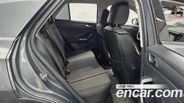 Volkswagen T-Roc 2021 — ფოტო 12/20