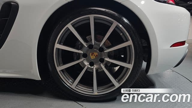 Porsche 718 Boxster 2019 — ფოტო 11/33