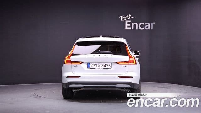 Volvo V60 Cross Country 2025 — ფოტო 4/20