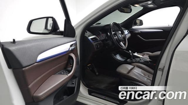 BMW X2 2022 — ფოტო 10/20