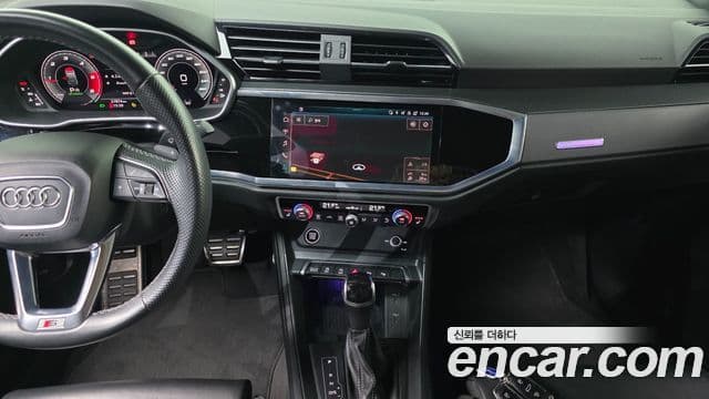 Audi Q3 2022 — ფოტო 31/33