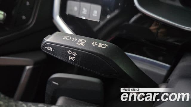 Audi Q3 2022 — ფოტო 16/33