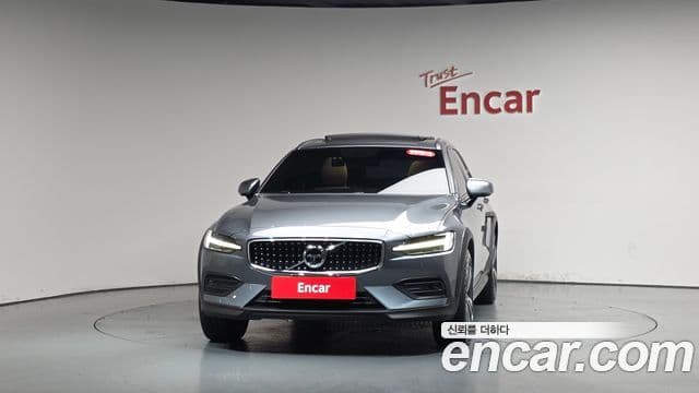 Volvo V60 Cross Country 2019 — Şəkil 3/20