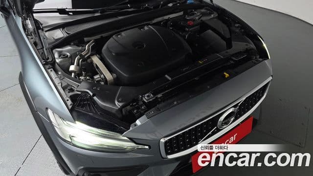 Volvo V60 Cross Country 2019 — Şəkil 6/20