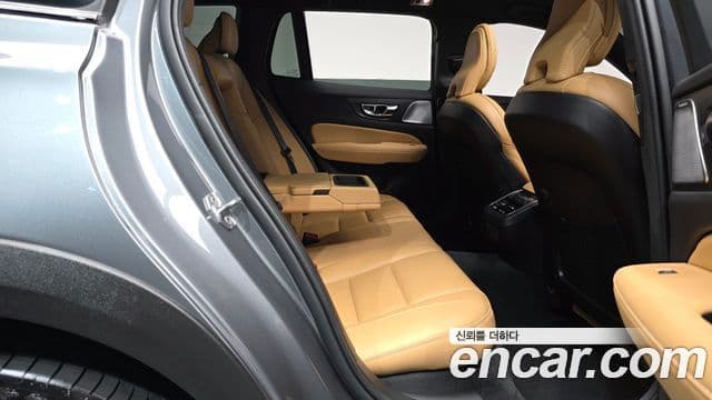Volvo V60 Cross Country 2019 — Şəkil 11/20