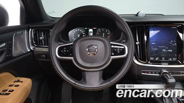 Volvo V60 Cross Country 2019 — Şəkil 12/20