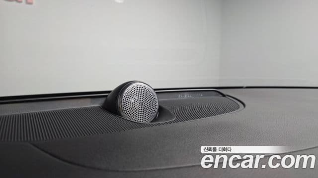 Volvo V60 Cross Country 2019 — Şəkil 18/20