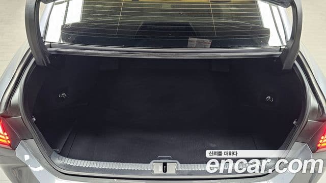 Lexus ES300h 2021 — ფოტო 18/20