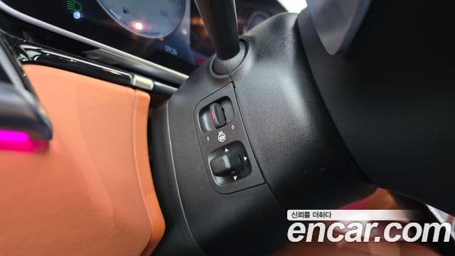 Mercedes-Benz S-Class 2024 — Photo 13/37
