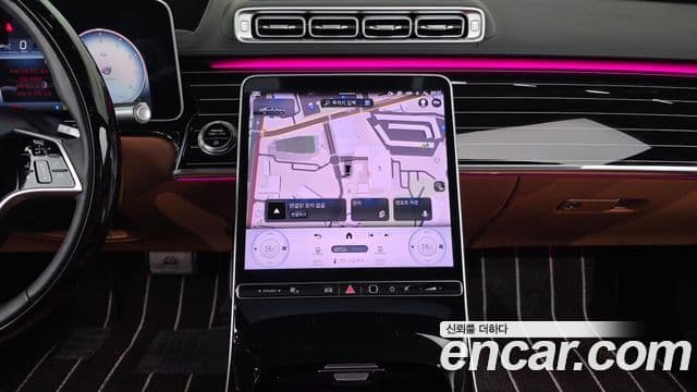 Mercedes-Benz S-Class 2024 — Photo 9/37
