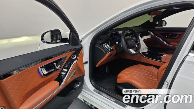 Mercedes-Benz S-Class 2024 — Photo 2/39