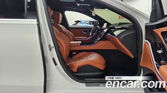 Mercedes-Benz S-Class 2024 — Photo 14/39