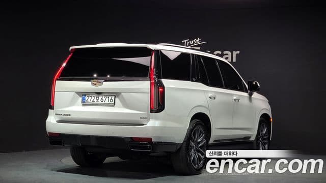 Cadillac Escalade 2023 — Photo 3/36