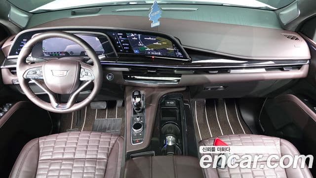 Cadillac Escalade 2023 — Photo 23/36