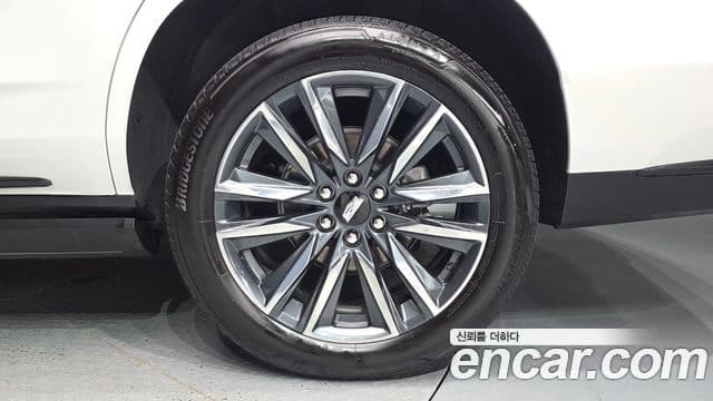 Cadillac Escalade 2023 — Photo 36/36