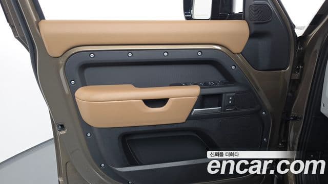 Land Rover Defender 2025 — Şəkil 28/35