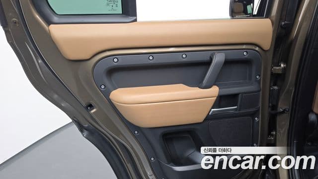 Land Rover Defender 2025 — Şəkil 22/35