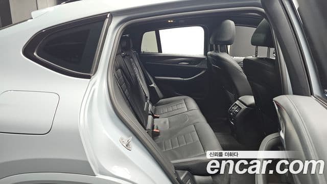BMW X4 2025 — Şəkil 19/20