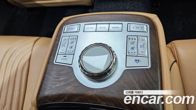 Genesis G80 2023 — ფოტო 17/30