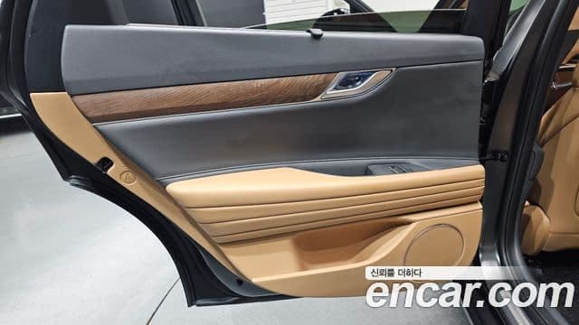 Genesis G80 2023 — ფოტო 15/30