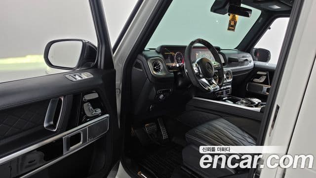 Mercedes-Benz G-Class 2021 — Photo 1/33