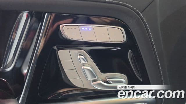 Mercedes-Benz G-Class 2021 — Photo 23/33