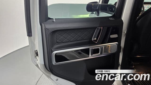 Mercedes-Benz G-Class 2021 — Photo 26/33