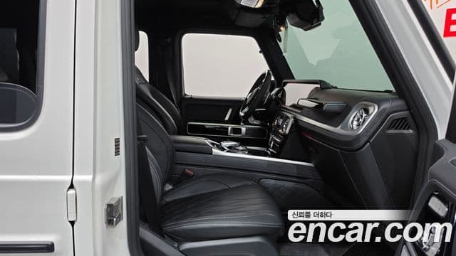 Mercedes-Benz G-Class 2021 — Photo 4/33