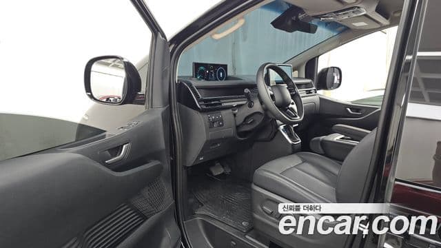 Hyundai Staria 2026 — Şəkil 15/20