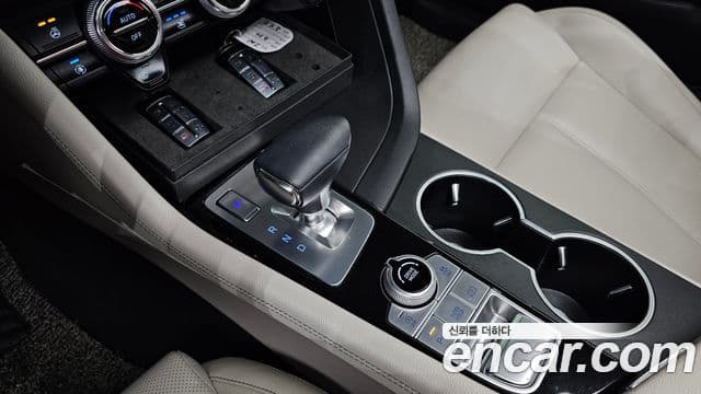 Genesis G70 2021 — ფოტო 16/20