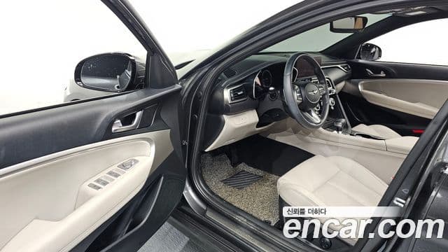 Genesis G70 2021 — ფოტო 14/20