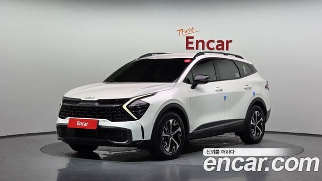 Kia Sportage 2022 — Фото 1/20