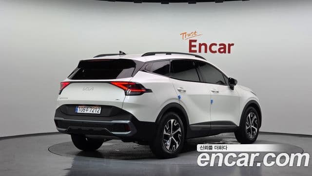 Kia Sportage 2022 — Фото 2/20