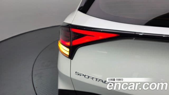 Kia Sportage 2022 — Photo 1/32