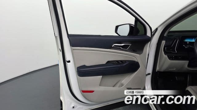 Kia Sportage 2022 — Photo 7/32