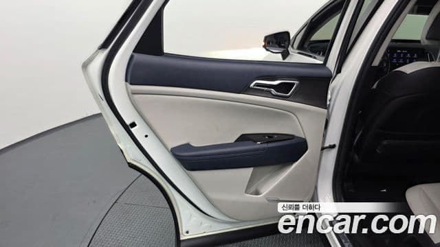 Kia Sportage 2022 — Photo 18/32