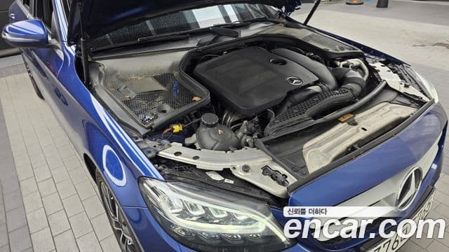 Mercedes-Benz C-Class 2019 — ფოტო 22/32