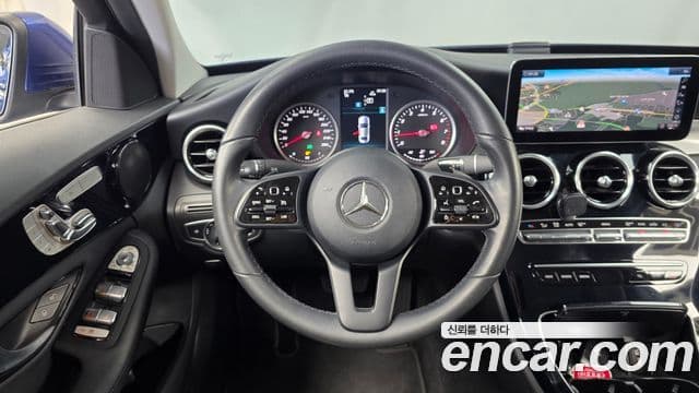 Mercedes-Benz C-Class 2019 — ფოტო 25/32