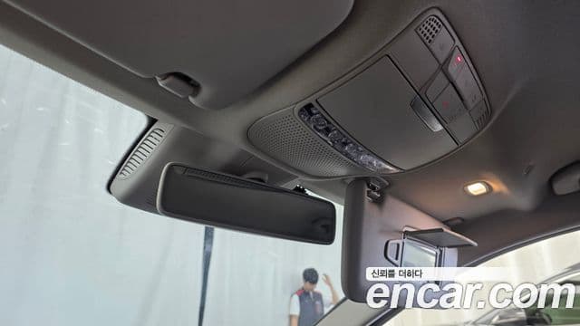 Mercedes-Benz C-Class 2019 — ფოტო 18/32