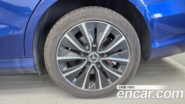 Mercedes-Benz C-Class 2019 — ფოტო 30/32