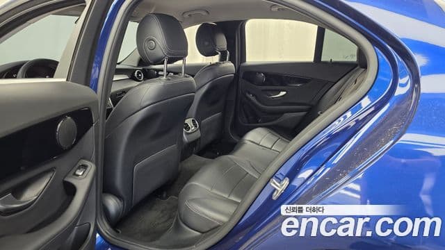 Mercedes-Benz C-Class 2019 — ფოტო 3/32