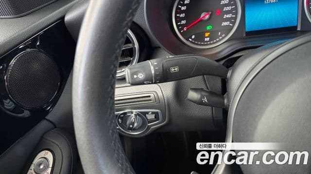 Mercedes-Benz C-Class 2019 — ფოტო 27/32