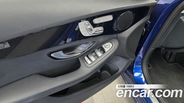 Mercedes-Benz C-Class 2019 — ფოტო 2/32