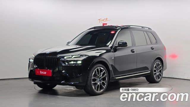 BMW X7 2023 — ფოტო 7/20