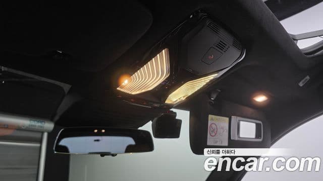 BMW X7 2023 — ფოტო 18/20