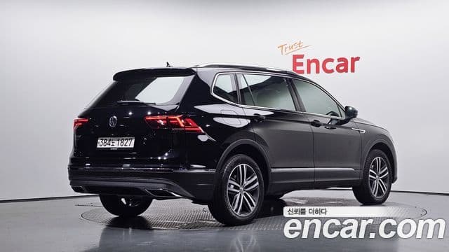Volkswagen Tiguan Allspace 2020 — ფოტო 25/31